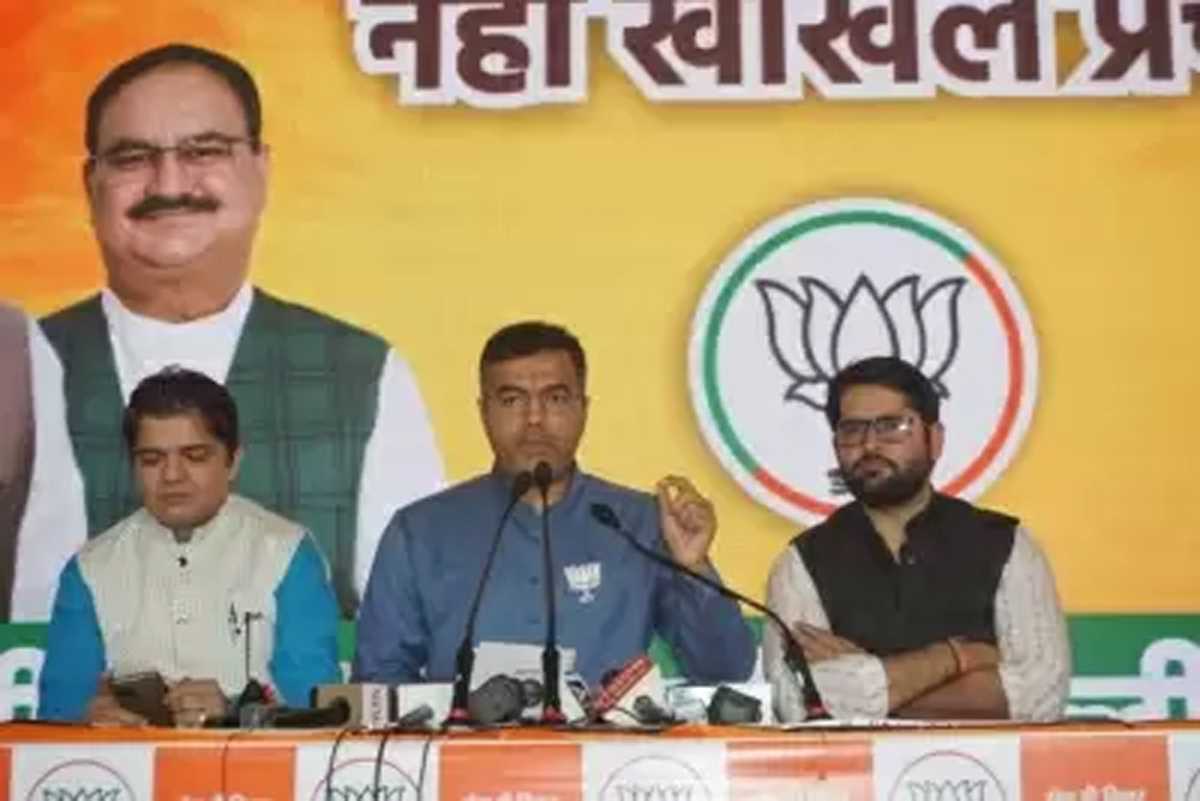 सांसद प्रवेश साहिब सिंह ने सत्येन्द्र जैन के खिलाफ हरिनगर पुलिस स्टेशन में शिकायत दर्ज कराई